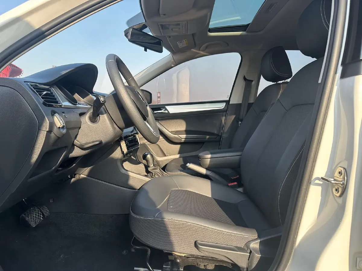 2022 Skoda Rapid 1.5L 112HP L4 6AT,autocango,china used car exporter,china ev exporter,chinese used car exporter,chinese used ev exporter