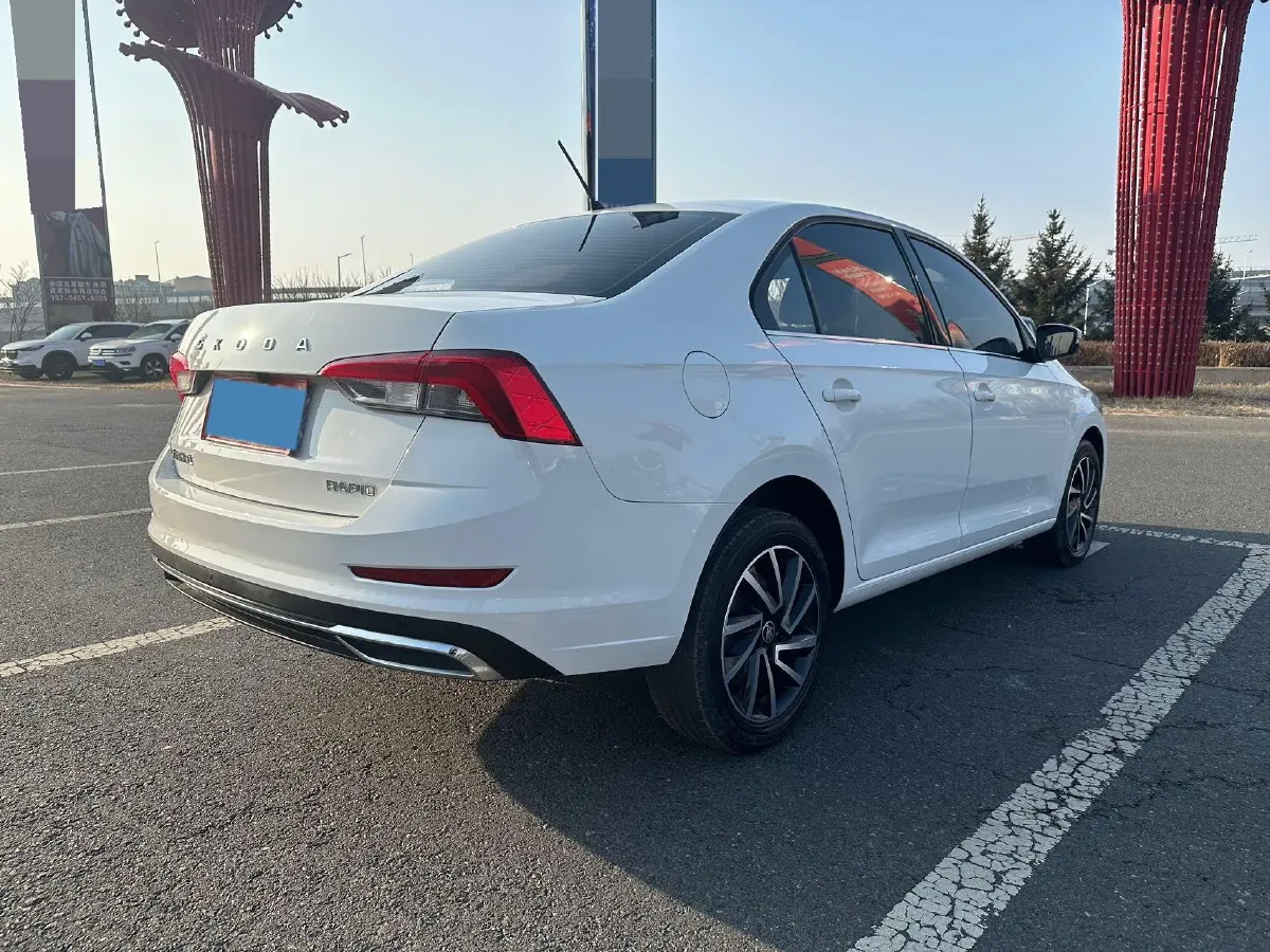 2022 Skoda Rapid 1.5L 112HP L4 6AT,autocango,china used car exporter,china ev exporter,chinese used car exporter,chinese used ev exporter