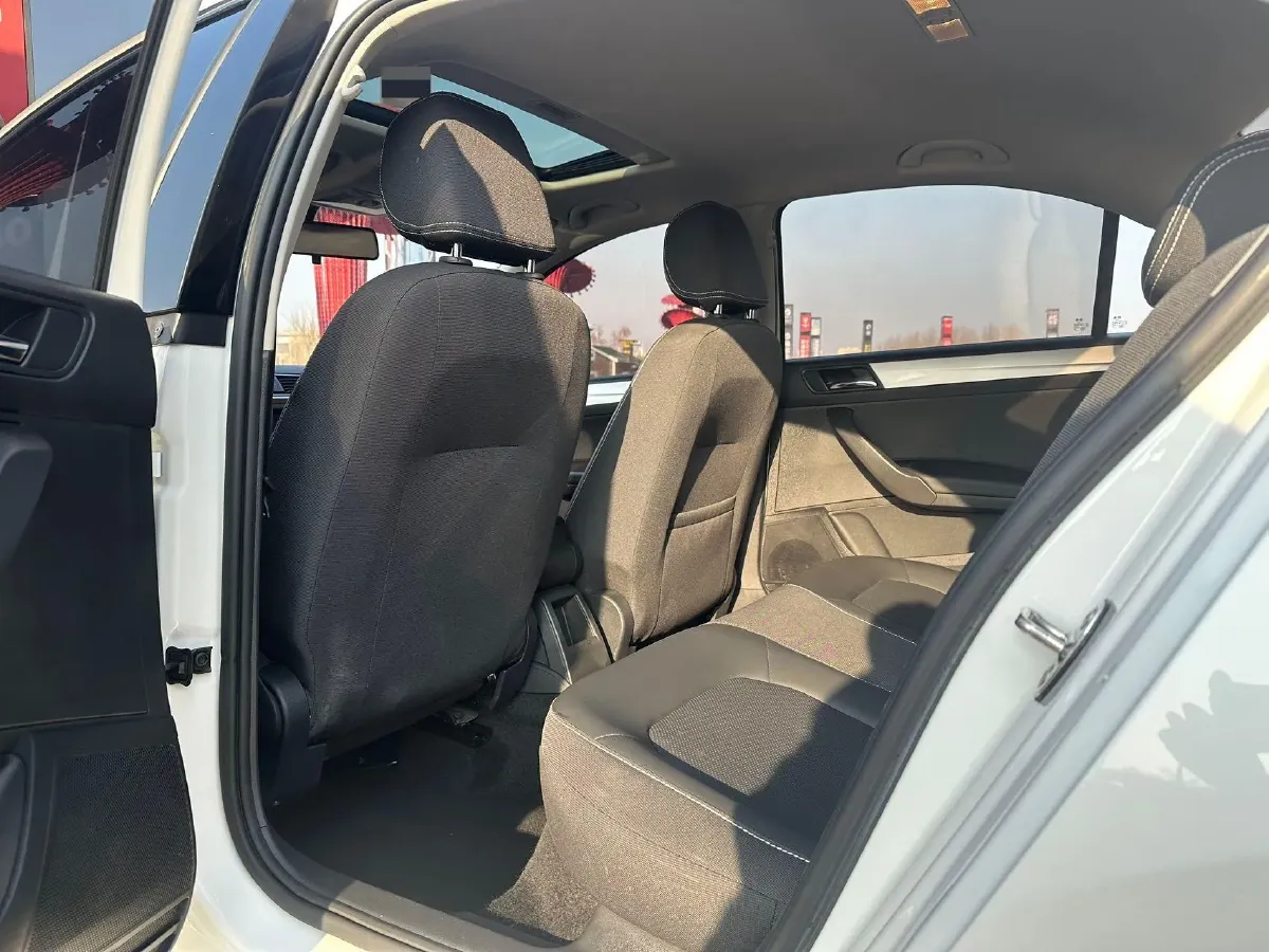 2022 Skoda Rapid 1.5L 112HP L4 6AT,autocango,china used car exporter,china ev exporter,chinese used car exporter,chinese used ev exporter