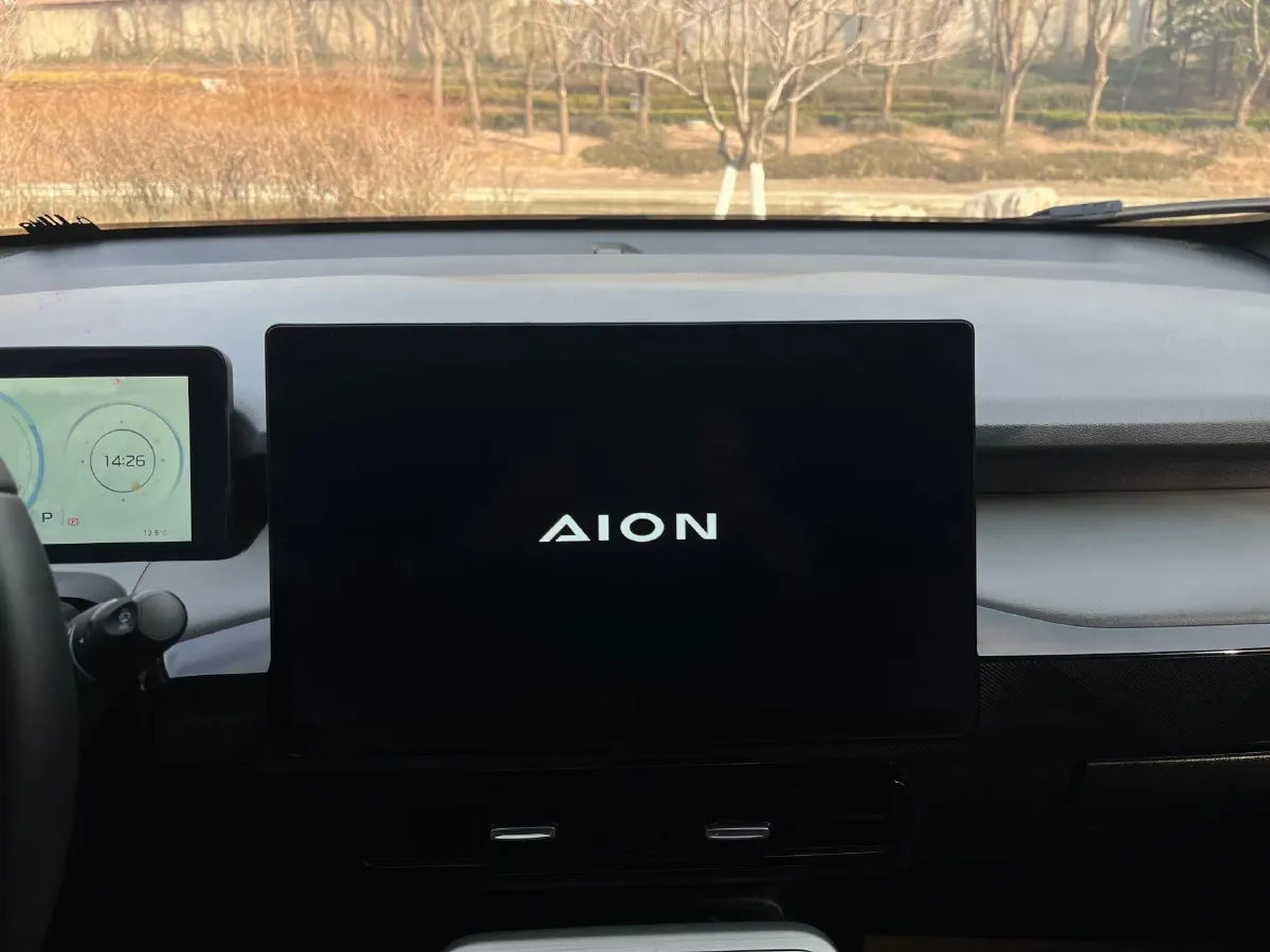 2022 Geely Okavango 1.8T 184HP L4 7DCT,autocango,china used car exporter,china ev exporter,chinese used car exporter,chinese used ev exporter