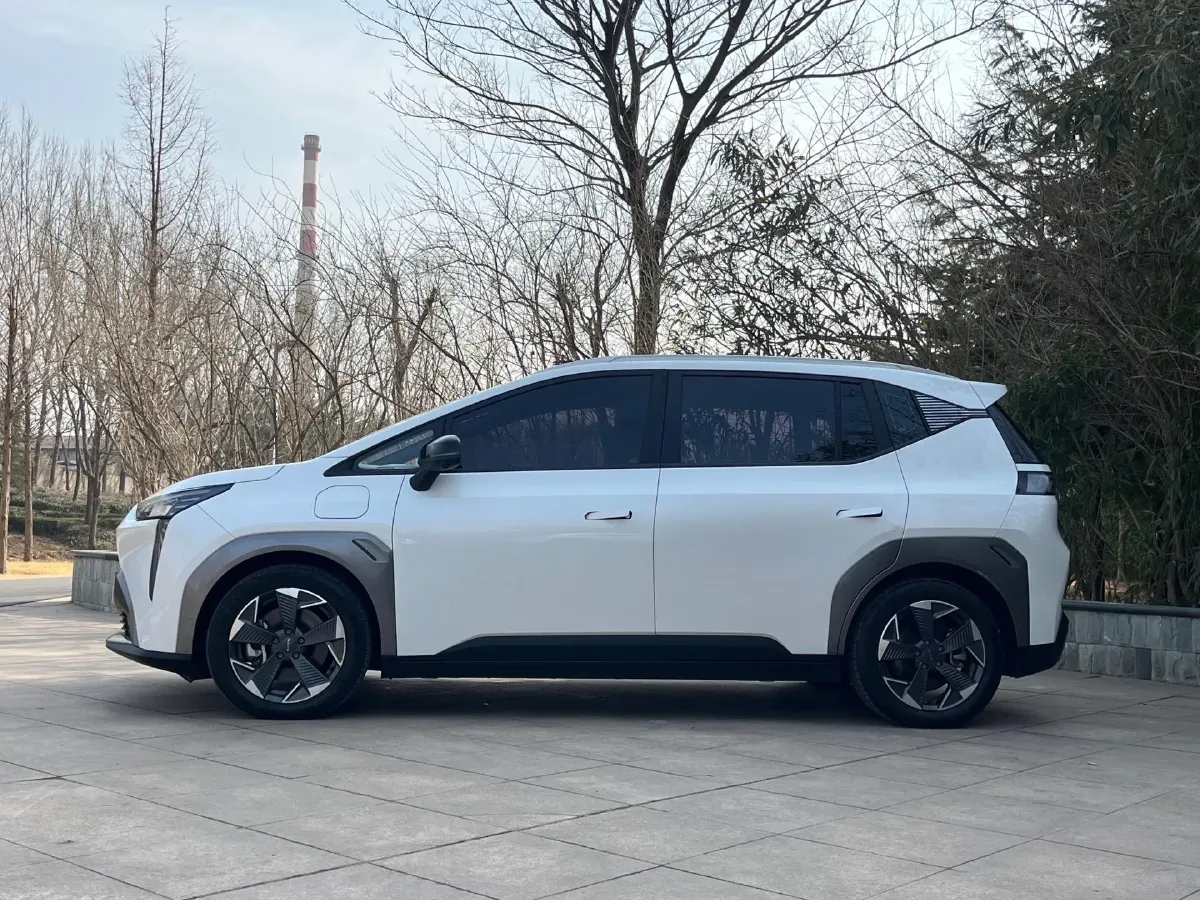 2022 Geely Okavango 1.8T 184HP L4 7DCT,autocango,china used car exporter,china ev exporter,chinese used car exporter,chinese used ev exporter