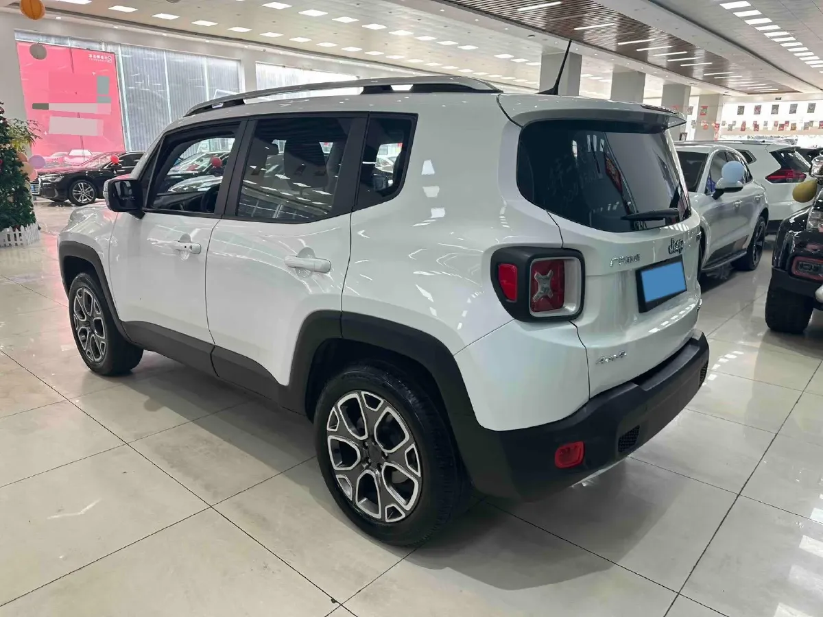 2017 Jeep Renegade 2.0L 155HP L4 9AT,autocango,china used car exporter,china ev exporter,chinese used car exporter,chinese used ev exporter