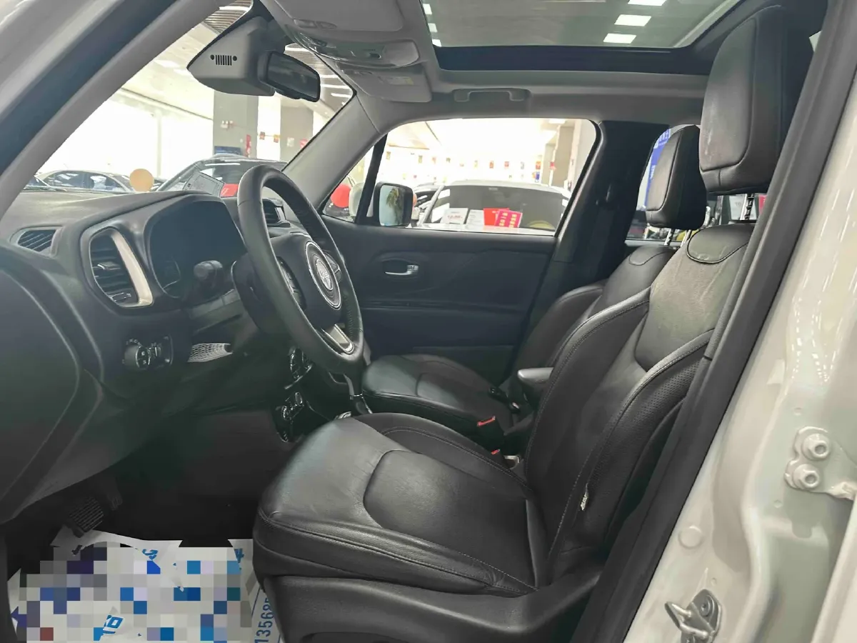 2017 Jeep Renegade 2.0L 155HP L4 9AT,autocango,china used car exporter,china ev exporter,chinese used car exporter,chinese used ev exporter