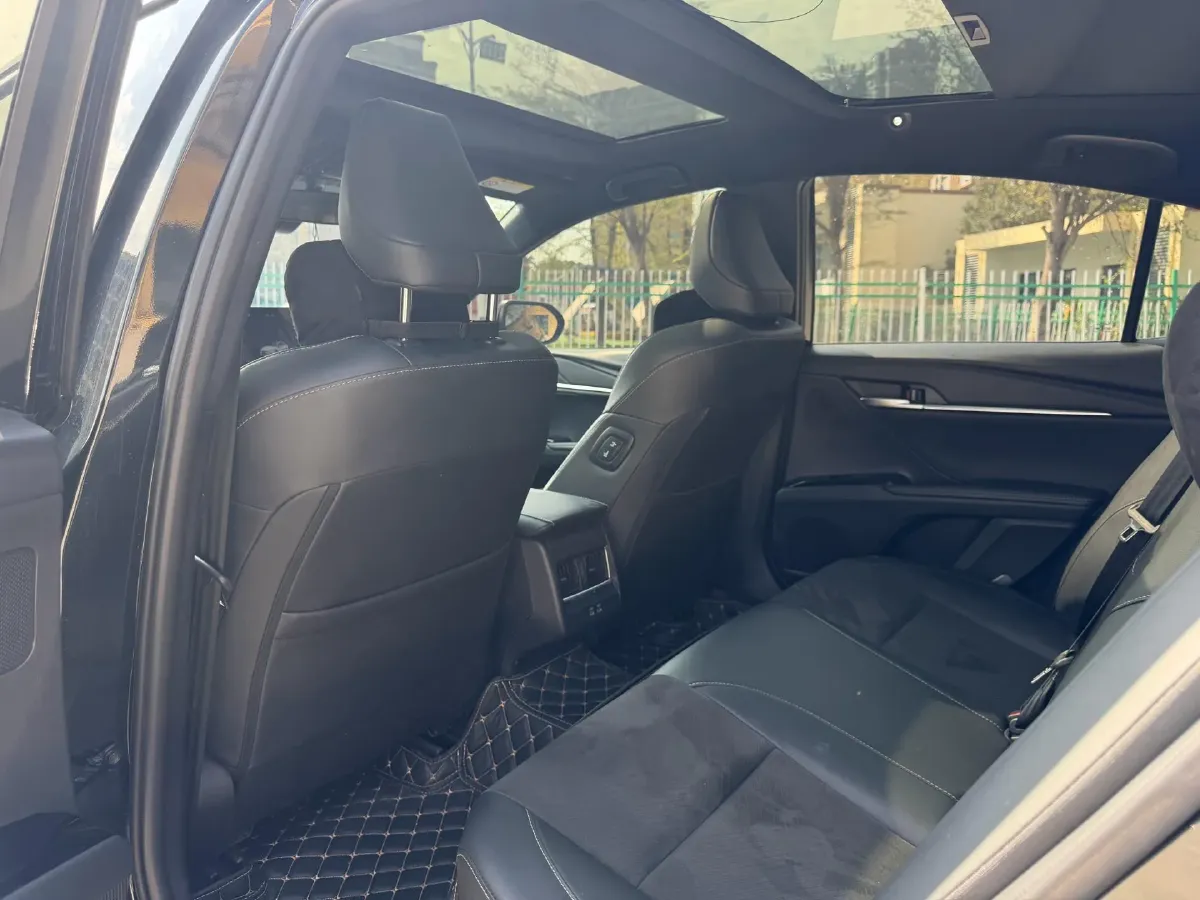 2024 Toyota Camry 2.0L 173HP L4 CVT,autocango,china used car exporter,china ev exporter,chinese used car exporter,chinese used ev exporter