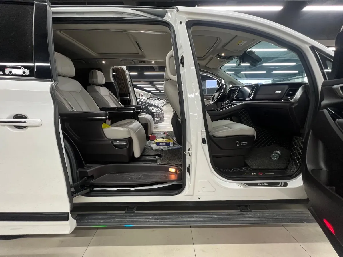 2021 GAC Trumpchi M8 2.0T 252HP L4 8AT,autocango,china used car exporter,china ev exporter,chinese used car exporter,chinese used ev exporter