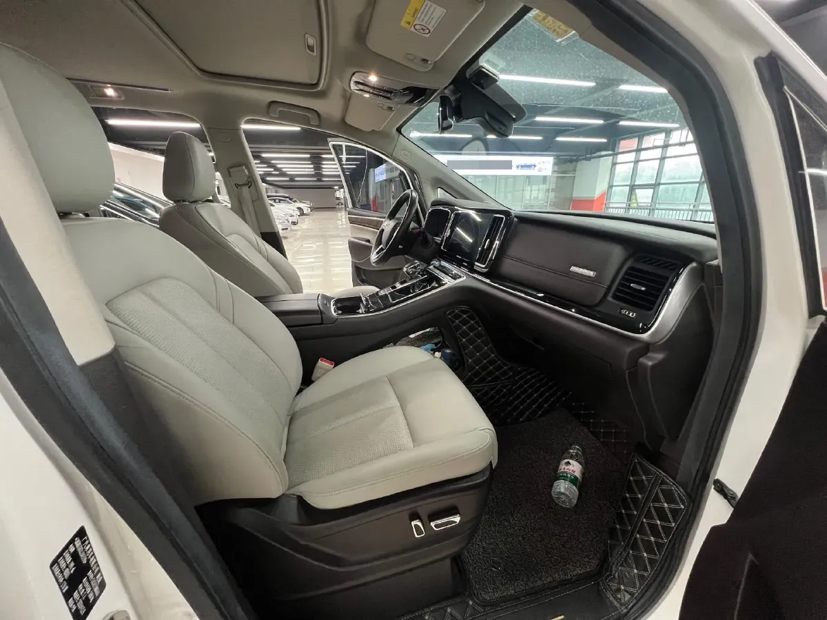 2021 GAC Trumpchi M8 2.0T 252HP L4 8AT,autocango,china used car exporter,china ev exporter,chinese used car exporter,chinese used ev exporter