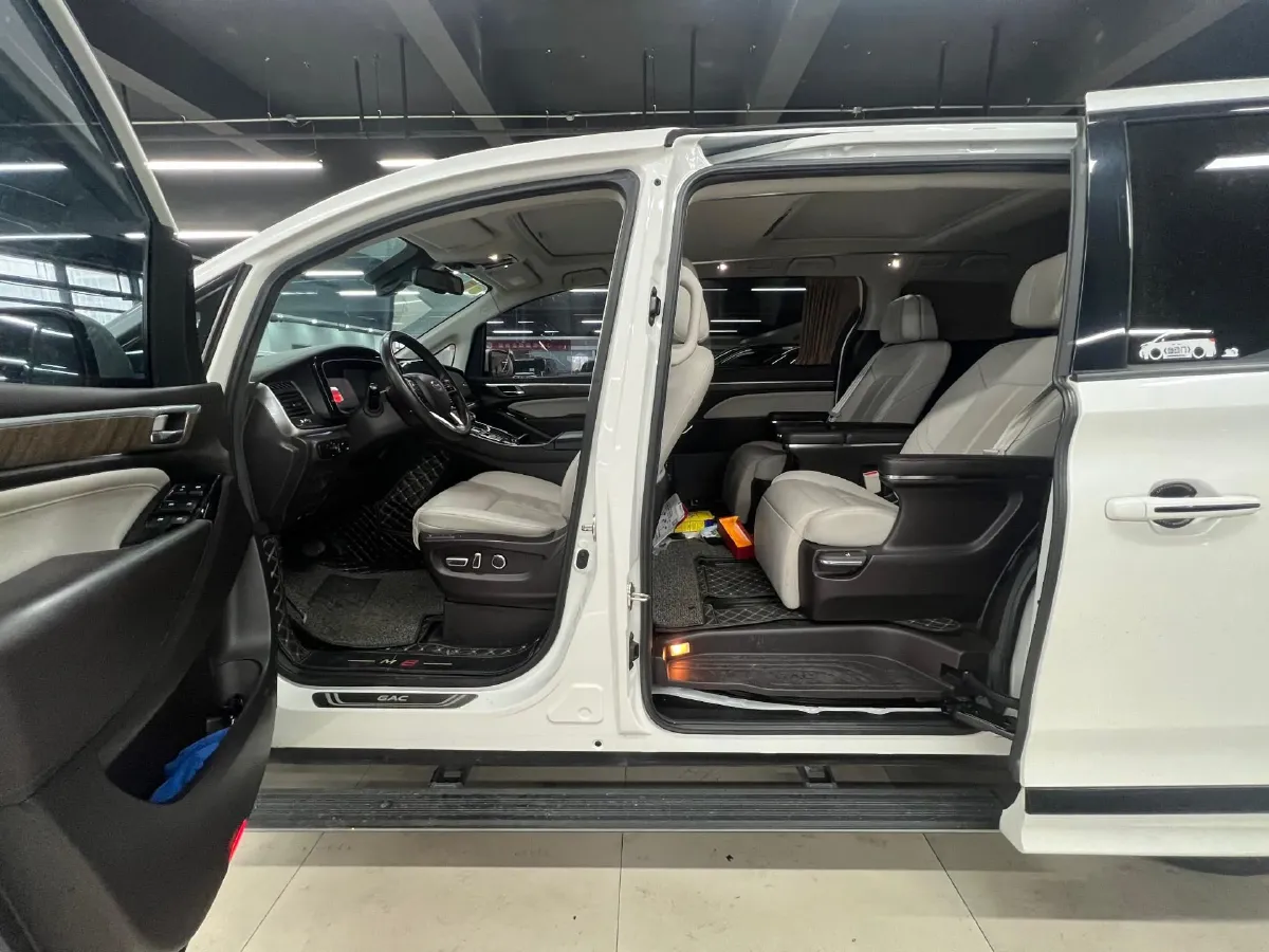 2021 GAC Trumpchi M8 2.0T 252HP L4 8AT,autocango,china used car exporter,china ev exporter,chinese used car exporter,chinese used ev exporter