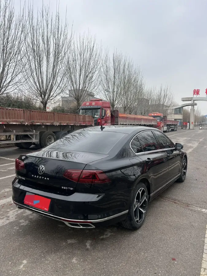 2023 Volkswagen Magotan 2.0T 186HP L4 7DCT,autocango,china used car exporter,china ev exporter,chinese used car exporter,chinese used ev exporter