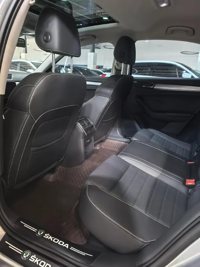 2023 Skoda Superb 1.4T 150HP L4 7DCT,autocango,china used car exporter,china ev exporter,chinese used car exporter,chinese used ev exporter