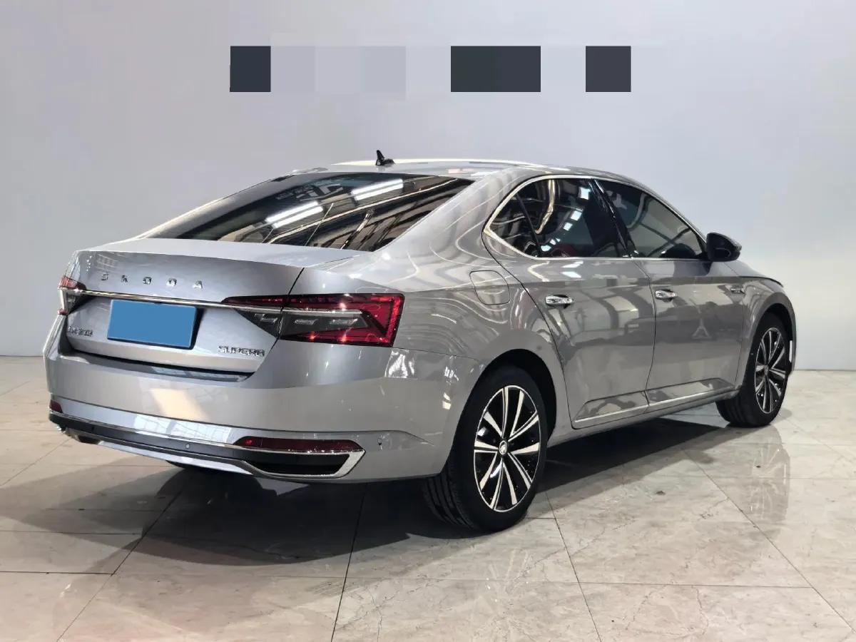 2023 Skoda Superb 1.4T 150HP L4 7DCT,autocango,china used car exporter,china ev exporter,chinese used car exporter,chinese used ev exporter