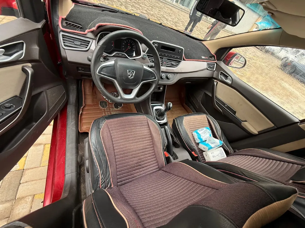 2017 BaoJun 310W 1.5L 105HP L4 6MT,autocango,china used car exporter,china ev exporter,chinese used car exporter,chinese used ev exporter