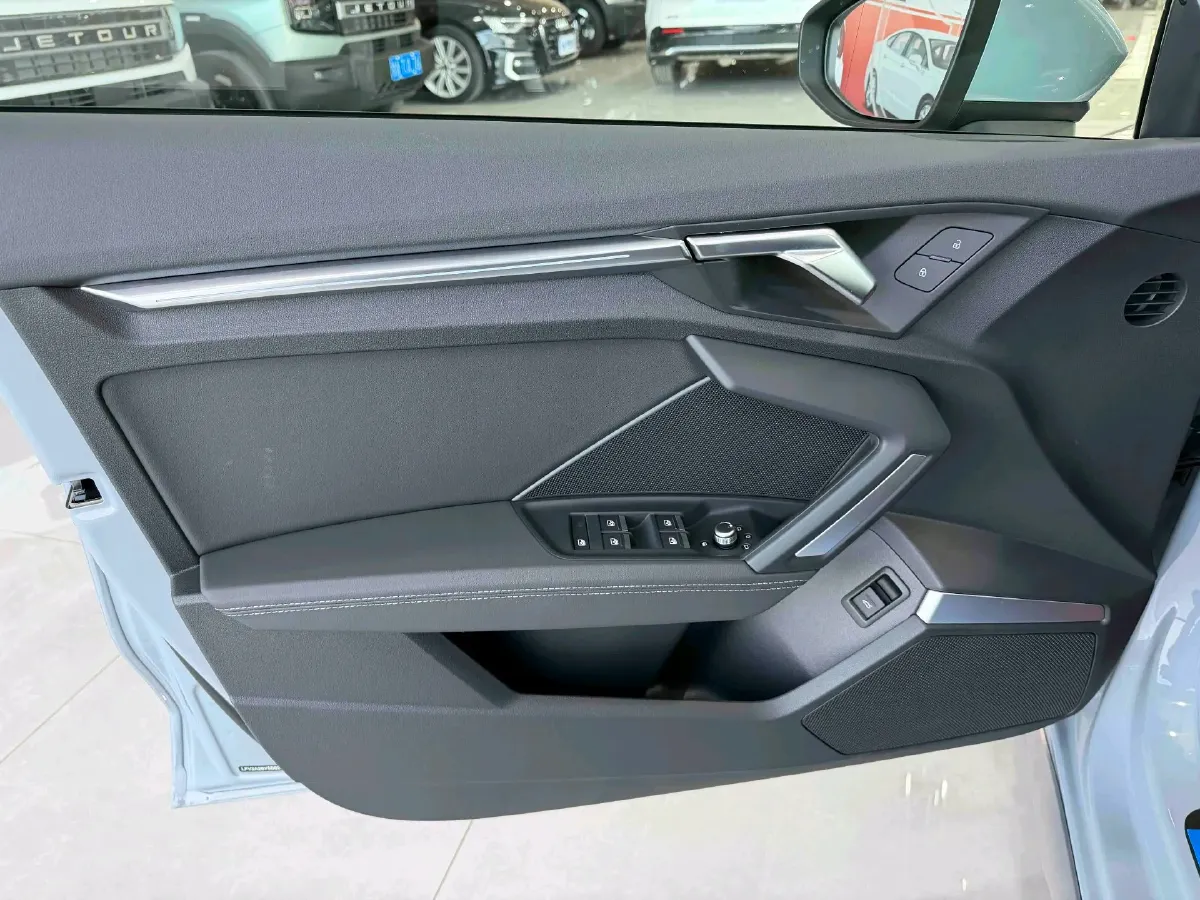 2025 Audi A3 1.5T 160HP L4 7DCT,autocango,china used car exporter,china ev exporter,chinese used car exporter,chinese used ev exporter