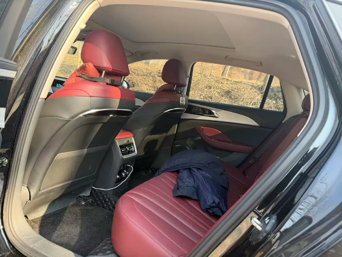 2025 HongQi H5 1.5T 169HP L4 1DHT Hybrid,autocango,china used car exporter,china ev exporter,chinese used car exporter,chinese used ev exporter