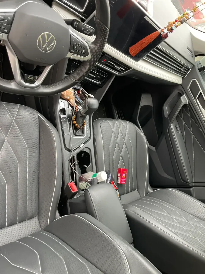 2024 Volkswagen Tiguan L 2.0T 186HP L4 7DCT,autocango,china used car exporter,china ev exporter,chinese used car exporter,chinese used ev exporter