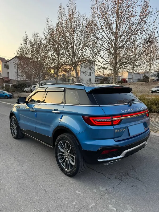 2018 Landwind X7 1.5T 163HP L4 8AT,autocango,china used car exporter,china ev exporter,chinese used car exporter,chinese used ev exporter