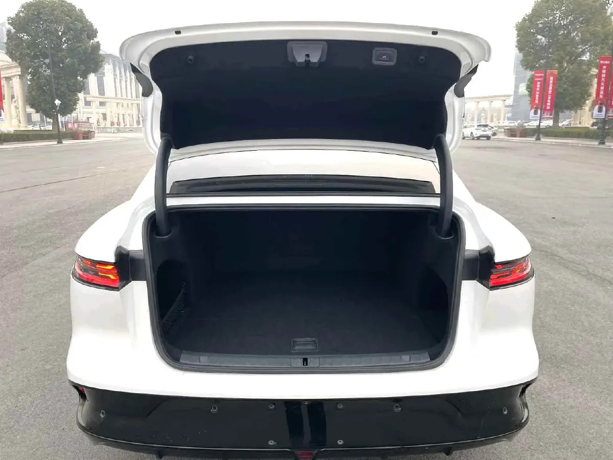 2023 Voyah ZhuiGuang BEV 108.73KWH,autocango,china used car exporter,china ev exporter,chinese used car exporter,chinese used ev exporter