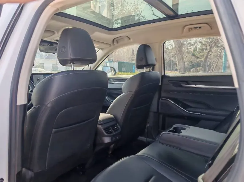 2021 Haval H6 2.0T 211HP L4 7DCT,autocango,china used car exporter,china ev exporter,chinese used car exporter,chinese used ev exporter