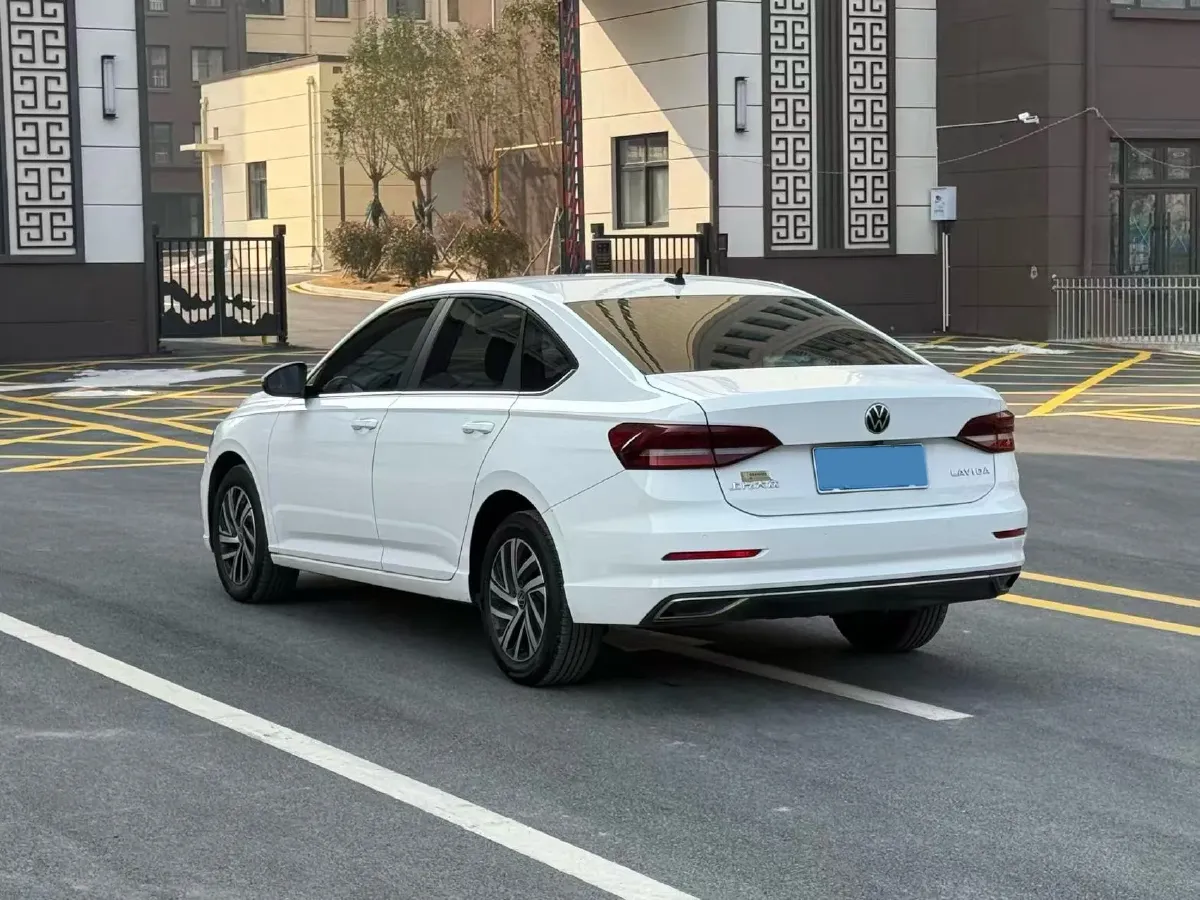 2022 Bestune B70 2.0T 224HP L4 6AT,autocango,china used car exporter,china ev exporter,chinese used car exporter,chinese used ev exporter