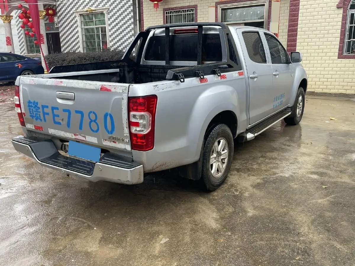 2020 JMC BaoDian 2.5T 140HP L4 5MT,autocango,china used car exporter,china ev exporter,chinese used car exporter,chinese used ev exporter