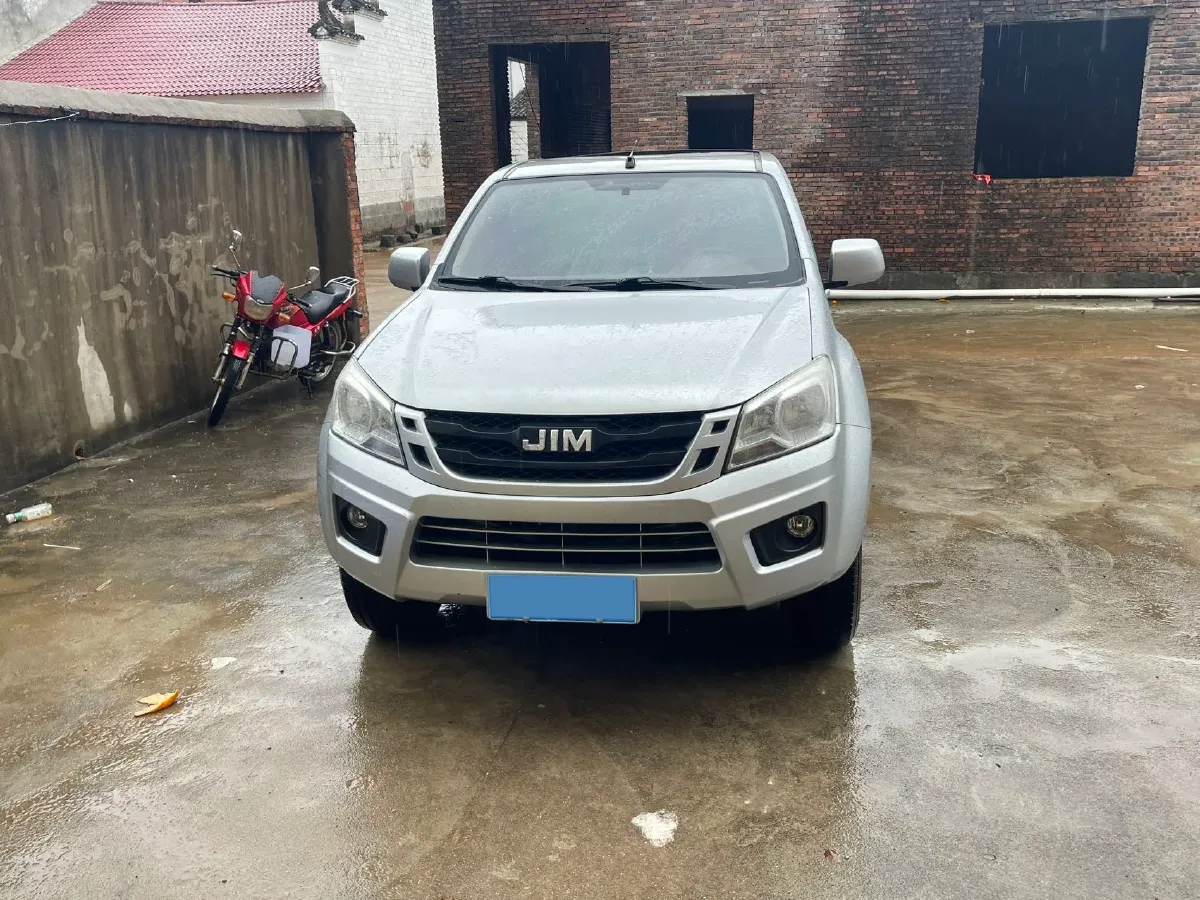 2020 JMC BaoDian 2.5T 140HP L4 5MT,autocango,china used car exporter,china ev exporter,chinese used car exporter,chinese used ev exporter