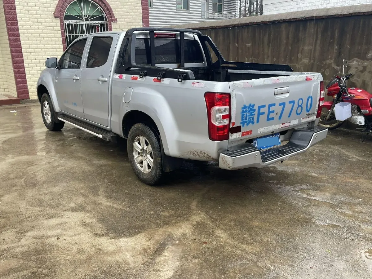 2020 JMC BaoDian 2.5T 140HP L4 5MT,autocango,china used car exporter,china ev exporter,chinese used car exporter,chinese used ev exporter