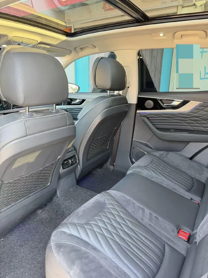 2022 HongQi HS5 2.0T 224HP L4 6AT,autocango,china used car exporter,china ev exporter,chinese used car exporter,chinese used ev exporter