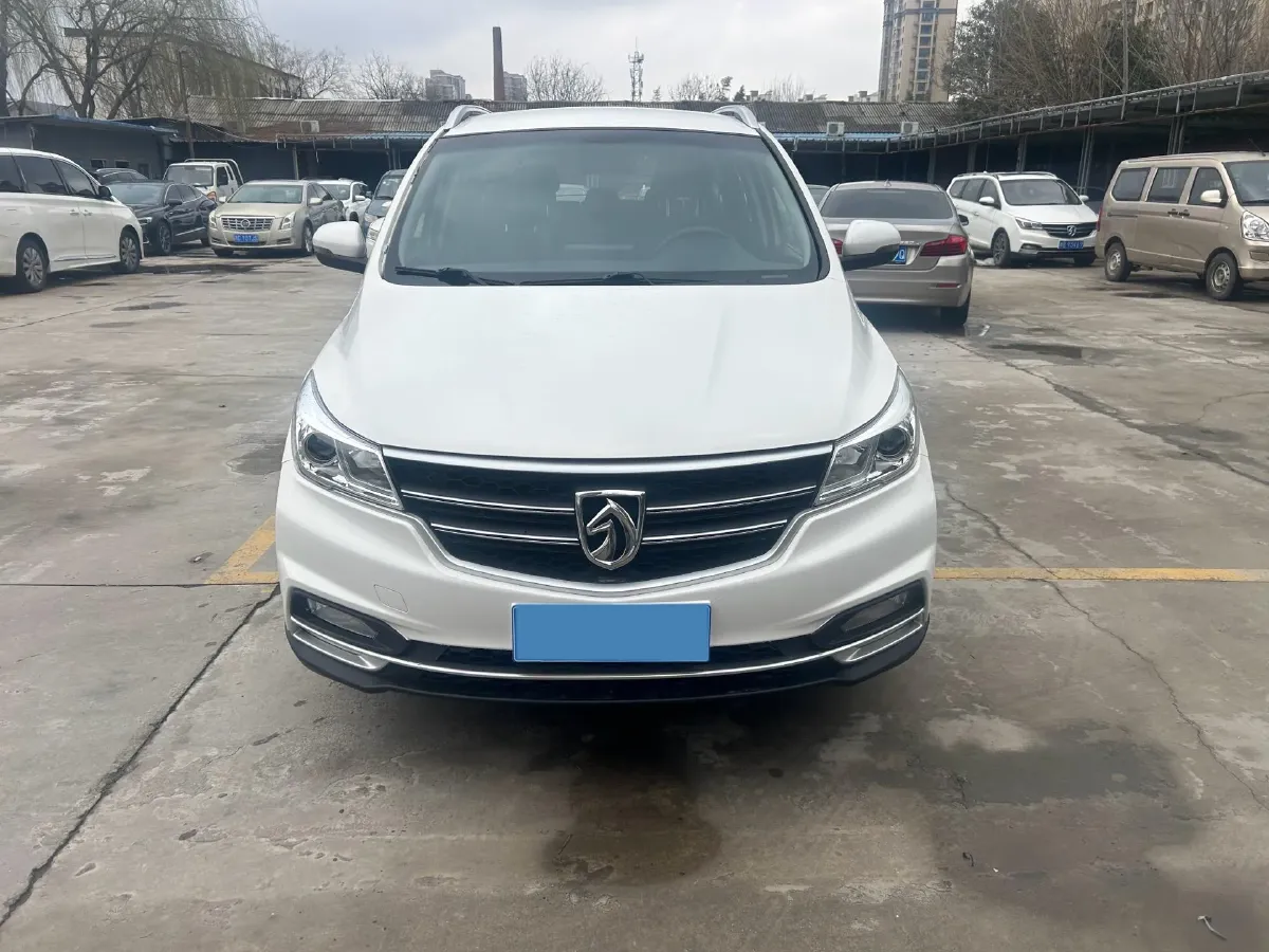 2019 BaoJun 730 1.5T 151HP L4 CVT,autocango,china used car exporter,china ev exporter,chinese used car exporter,chinese used ev exporter
