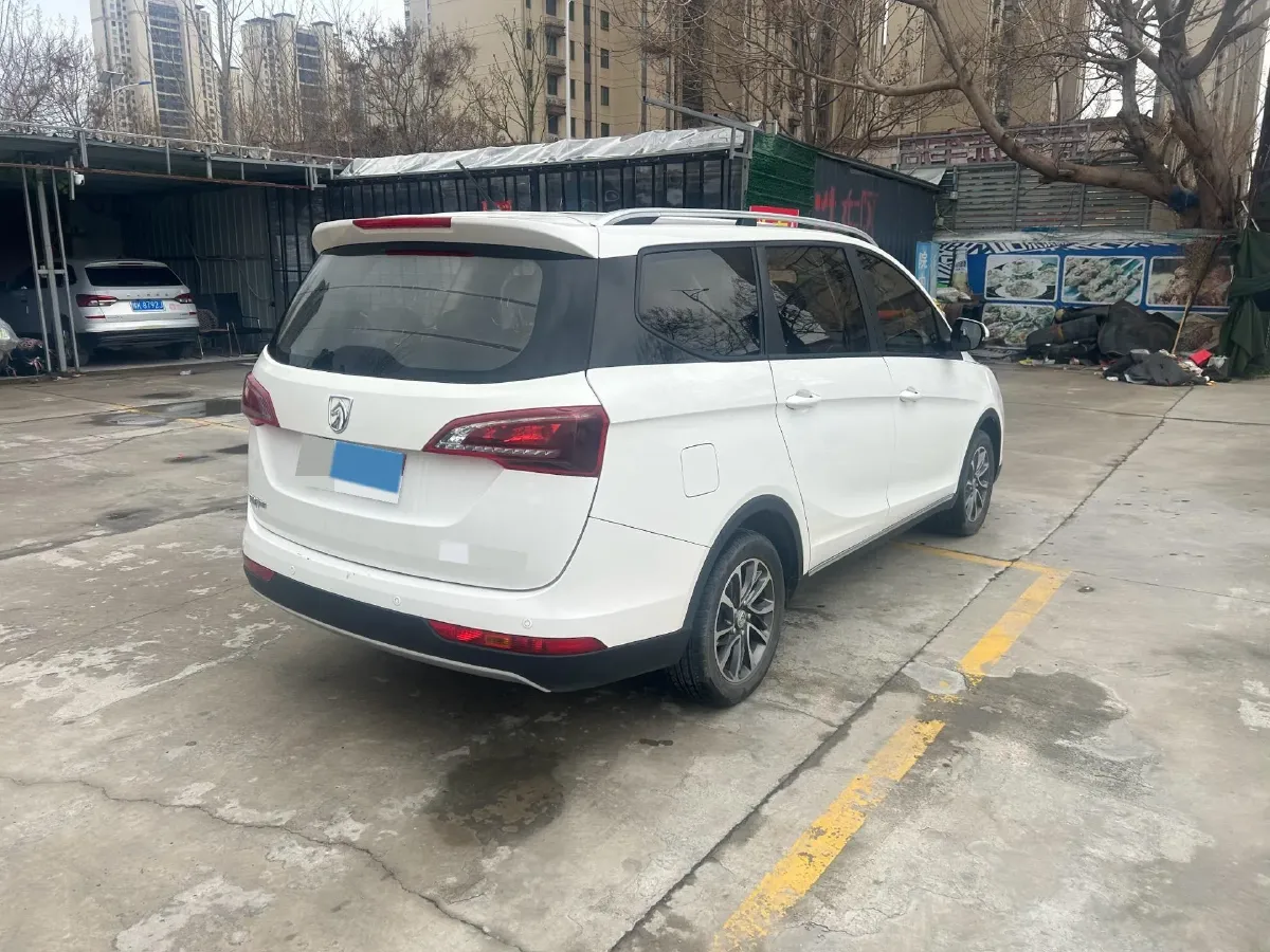 2019 BaoJun 730 1.5T 151HP L4 CVT,autocango,china used car exporter,china ev exporter,chinese used car exporter,chinese used ev exporter