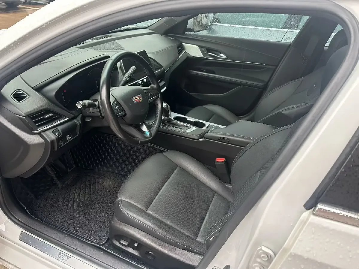 2021 Cadillac CT4 2.0T 237HP L4 8AT,autocango,china used car exporter,china ev exporter,chinese used car exporter,chinese used ev exporter