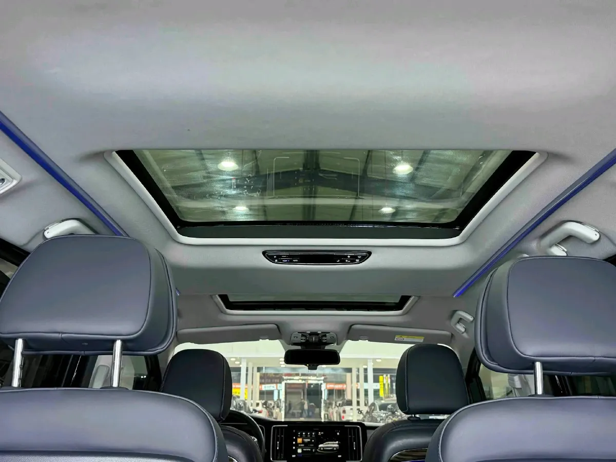 2021 GAC Trumpchi M8 2.0T 252HP L4 8AT,autocango,china used car exporter,china ev exporter,chinese used car exporter,chinese used ev exporter