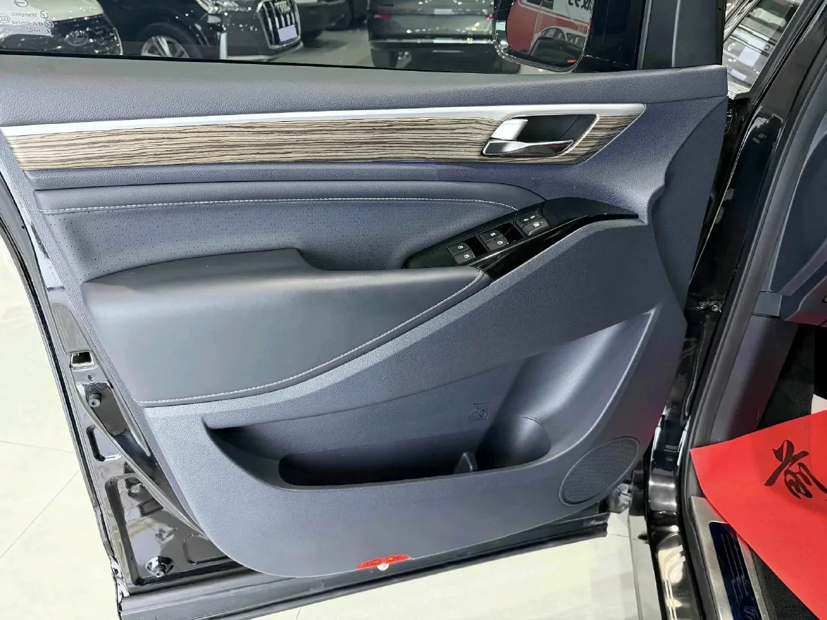 2021 GAC Trumpchi M8 2.0T 252HP L4 8AT,autocango,china used car exporter,china ev exporter,chinese used car exporter,chinese used ev exporter