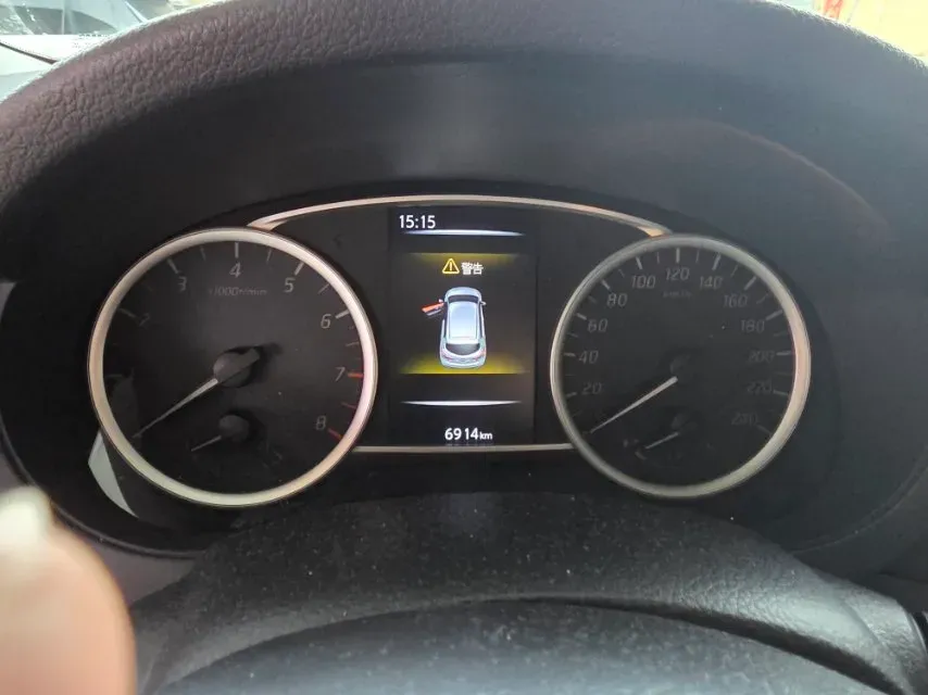 2023 Nissan Tiida 1.6L 122HP L4 CVT,autocango,china used car exporter,china ev exporter,chinese used car exporter,chinese used ev exporter