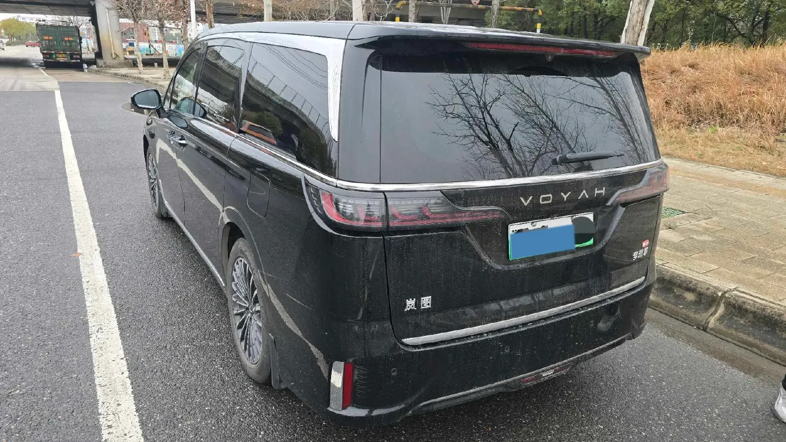 2026 Voyah Dream 1.5T 150HP L4 PHEV,autocango,china used car exporter,china ev exporter,chinese used car exporter,chinese used ev exporter