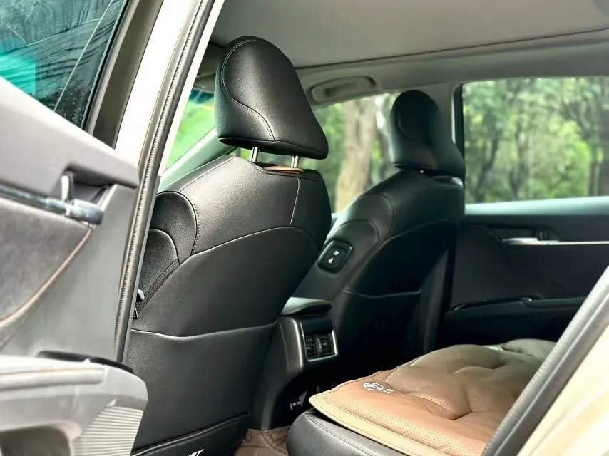 2023 Toyota Camry 2.5L 178HP L4 E-CVT Hybrid,autocango,china used car exporter,china ev exporter,chinese used car exporter,chinese used ev exporter