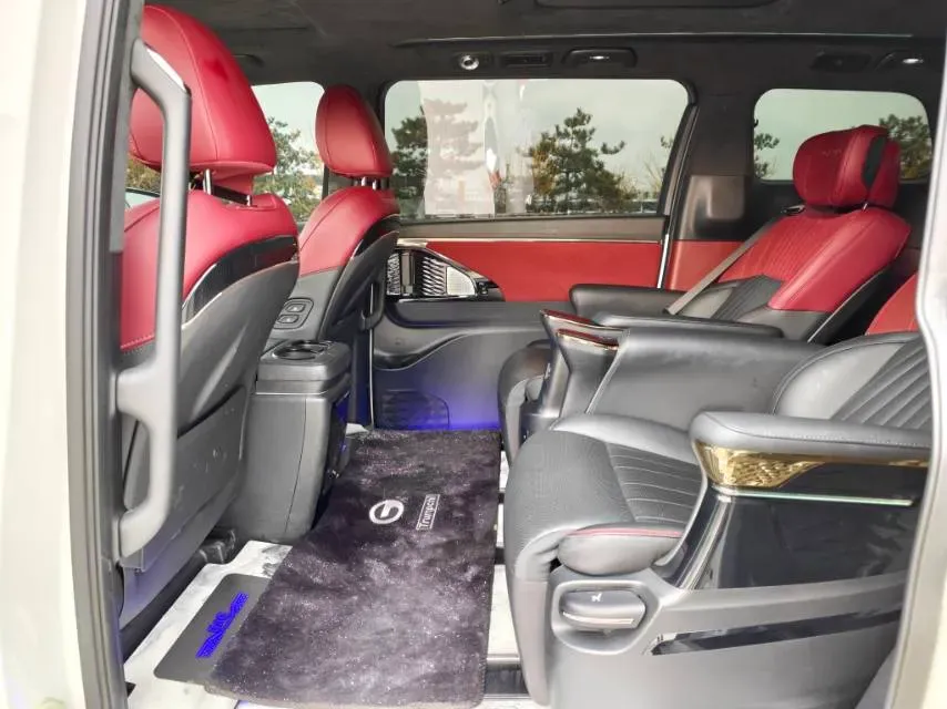 2023 GAC Trumpchi M8 2.0T 190HP L4 E-CVT Hybrid,autocango,china used car exporter,china ev exporter,chinese used car exporter,chinese used ev exporter