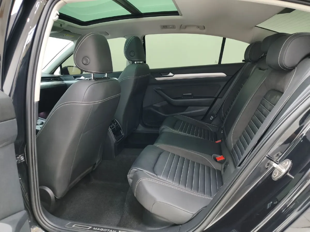 2020 Volkswagen Magotan 1.4T 150HP L4 7DCT,autocango,china used car exporter,china ev exporter,chinese used car exporter,chinese used ev exporter