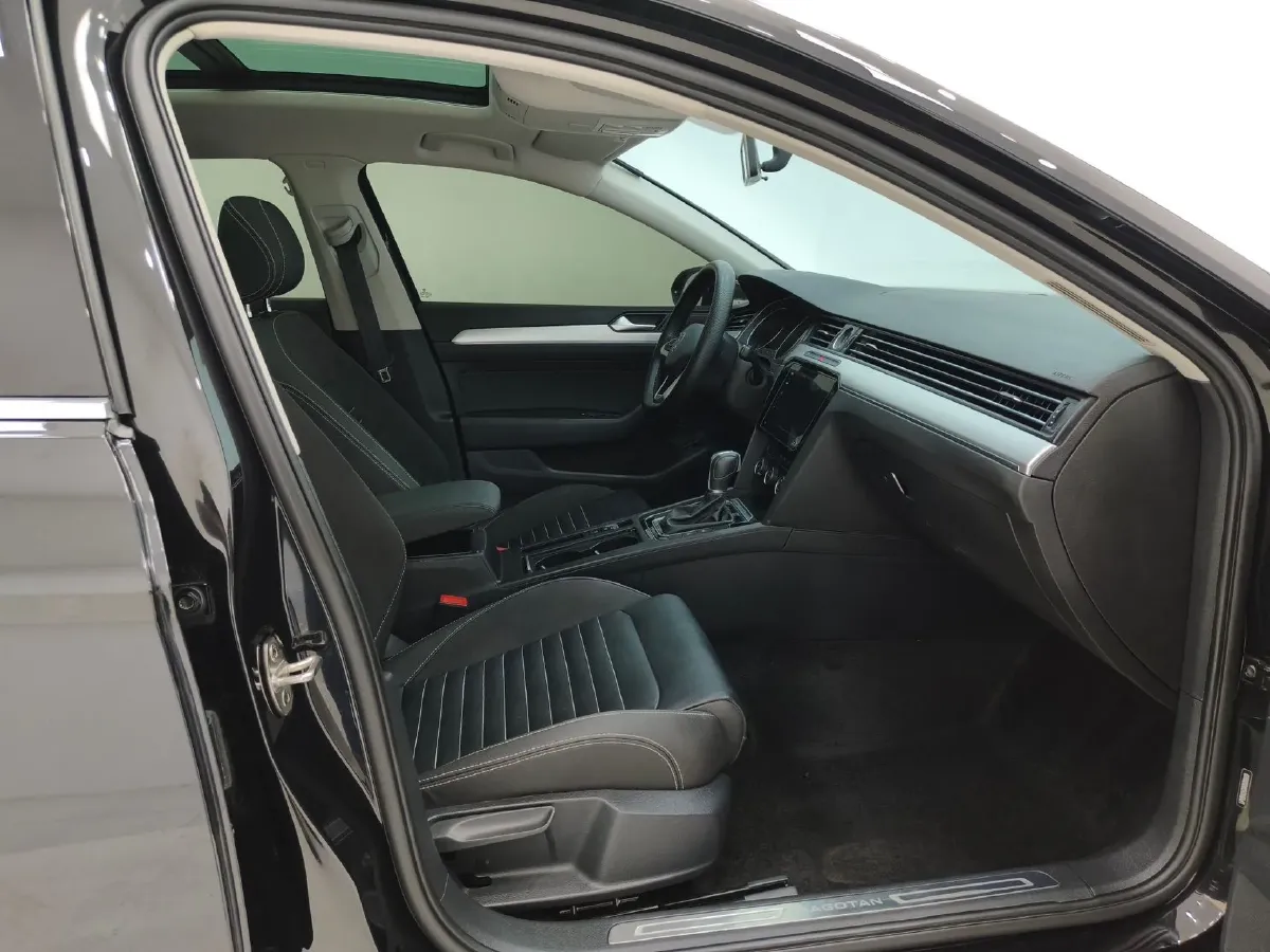 2020 Volkswagen Magotan 1.4T 150HP L4 7DCT,autocango,china used car exporter,china ev exporter,chinese used car exporter,chinese used ev exporter