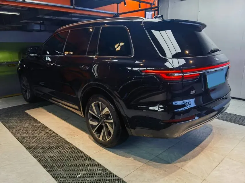2021 Li ONE Range Extended 131HP REEV 40.5KWH,autocango,china used car exporter,china ev exporter,chinese used car exporter,chinese used ev exporter