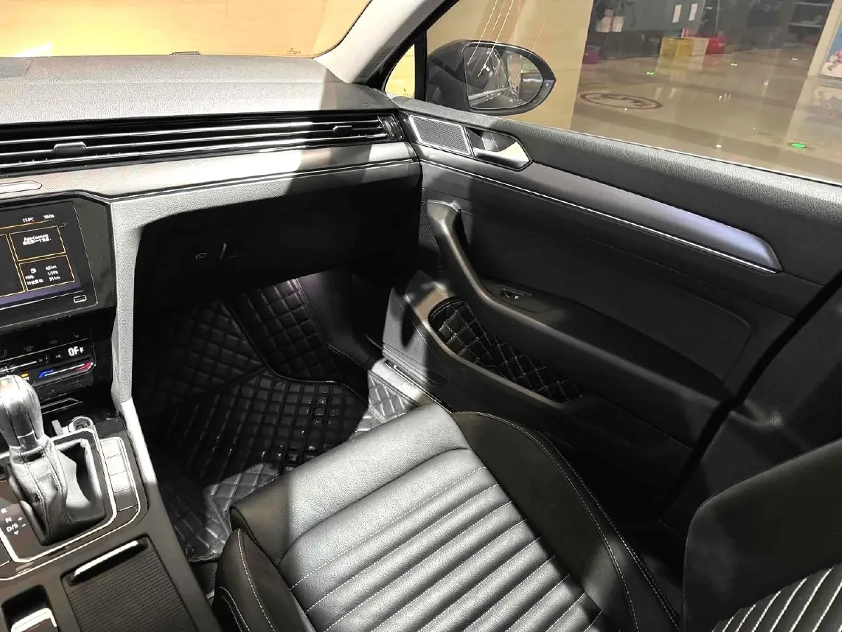 2023 Volkswagen Magotan 2.0T 186HP L4 7DCT,autocango,china used car exporter,china ev exporter,chinese used car exporter,chinese used ev exporter