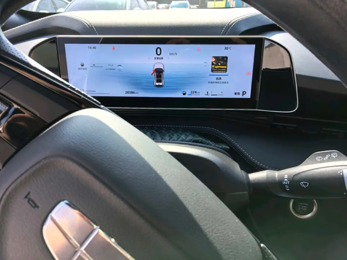 2024 Geely Azkarra 1.5T 181HP L4 7DCT,autocango,china used car exporter,china ev exporter,chinese used car exporter,chinese used ev exporter