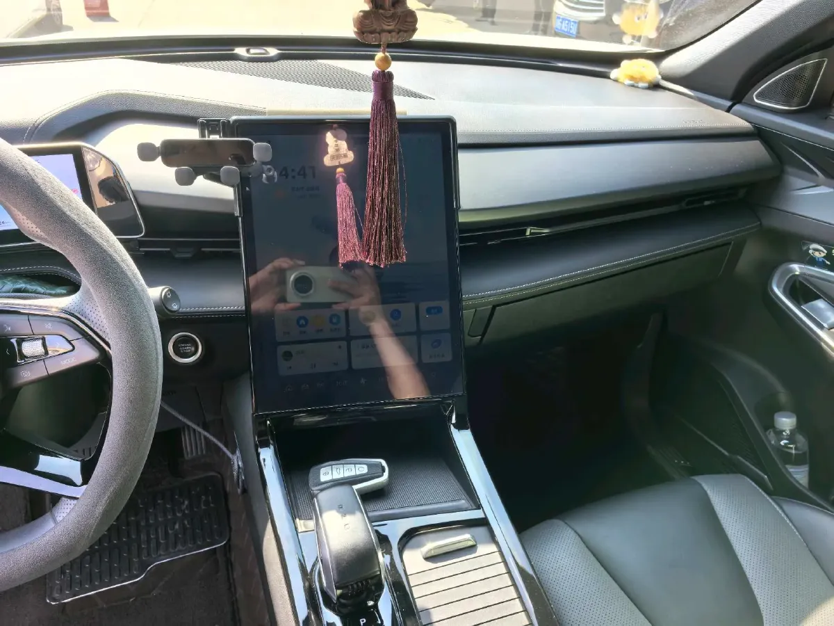 2024 Geely Azkarra 1.5T 181HP L4 7DCT,autocango,china used car exporter,china ev exporter,chinese used car exporter,chinese used ev exporter