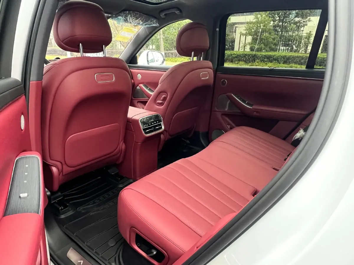 2026 AITO AITO M7 REEV 160HP REEV,autocango,china used car exporter,china ev exporter,chinese used car exporter,chinese used ev exporter