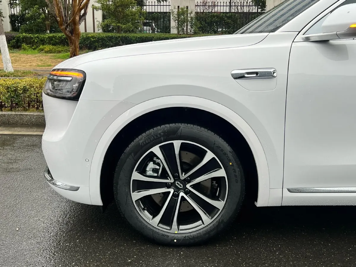 2026 AITO AITO M7 REEV 160HP REEV,autocango,china used car exporter,china ev exporter,chinese used car exporter,chinese used ev exporter