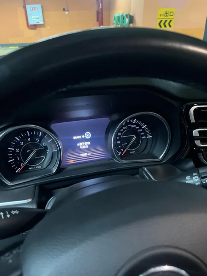 2020 Jeep Grand Commander 2.0T 234HP L4 9AT,autocango,china used car exporter,china ev exporter,chinese used car exporter,chinese used ev exporter