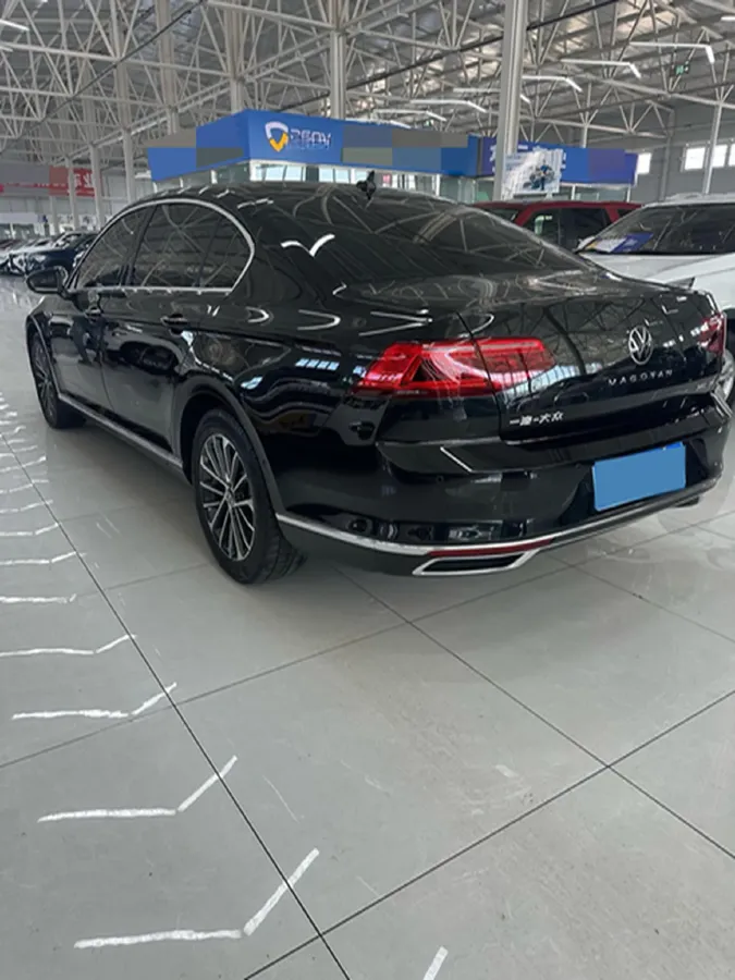 2020 Volkswagen Magotan 2.0T 220HP L4 7DCT,autocango,china used car exporter,china ev exporter,chinese used car exporter,chinese used ev exporter