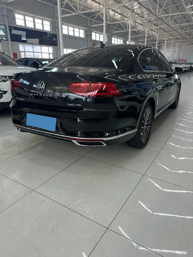 2020 Volkswagen Magotan 2.0T 220HP L4 7DCT,autocango,china used car exporter,china ev exporter,chinese used car exporter,chinese used ev exporter