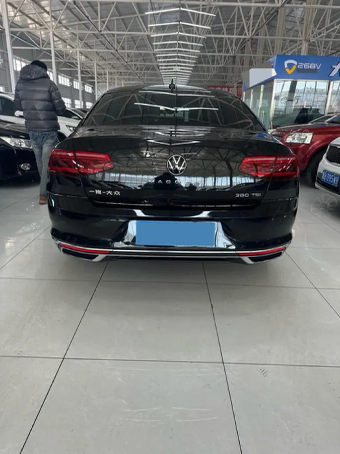 2020 Volkswagen Magotan 2.0T 220HP L4 7DCT,autocango,china used car exporter,china ev exporter,chinese used car exporter,chinese used ev exporter