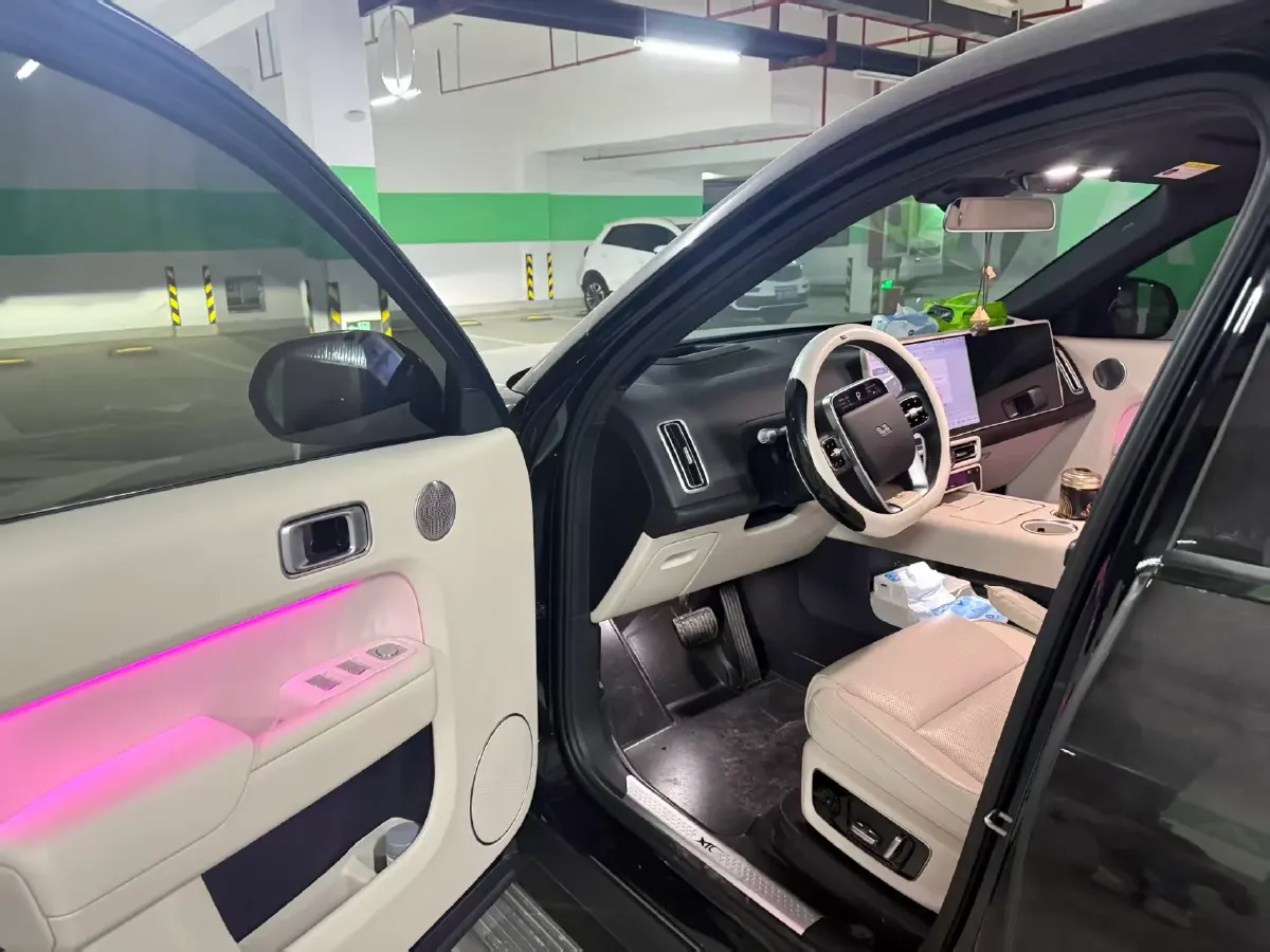 2024 Toyota Granvia 2.5L 189HP L4 E-CVT Hybrid,autocango,china used car exporter,china ev exporter,chinese used car exporter,chinese used ev exporter