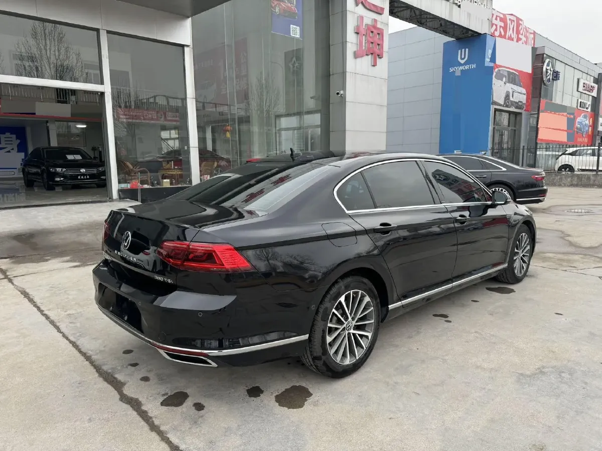 2020 Volkswagen Magotan 2.0T 220HP L4 7DCT,autocango,china used car exporter,china ev exporter,chinese used car exporter,chinese used ev exporter