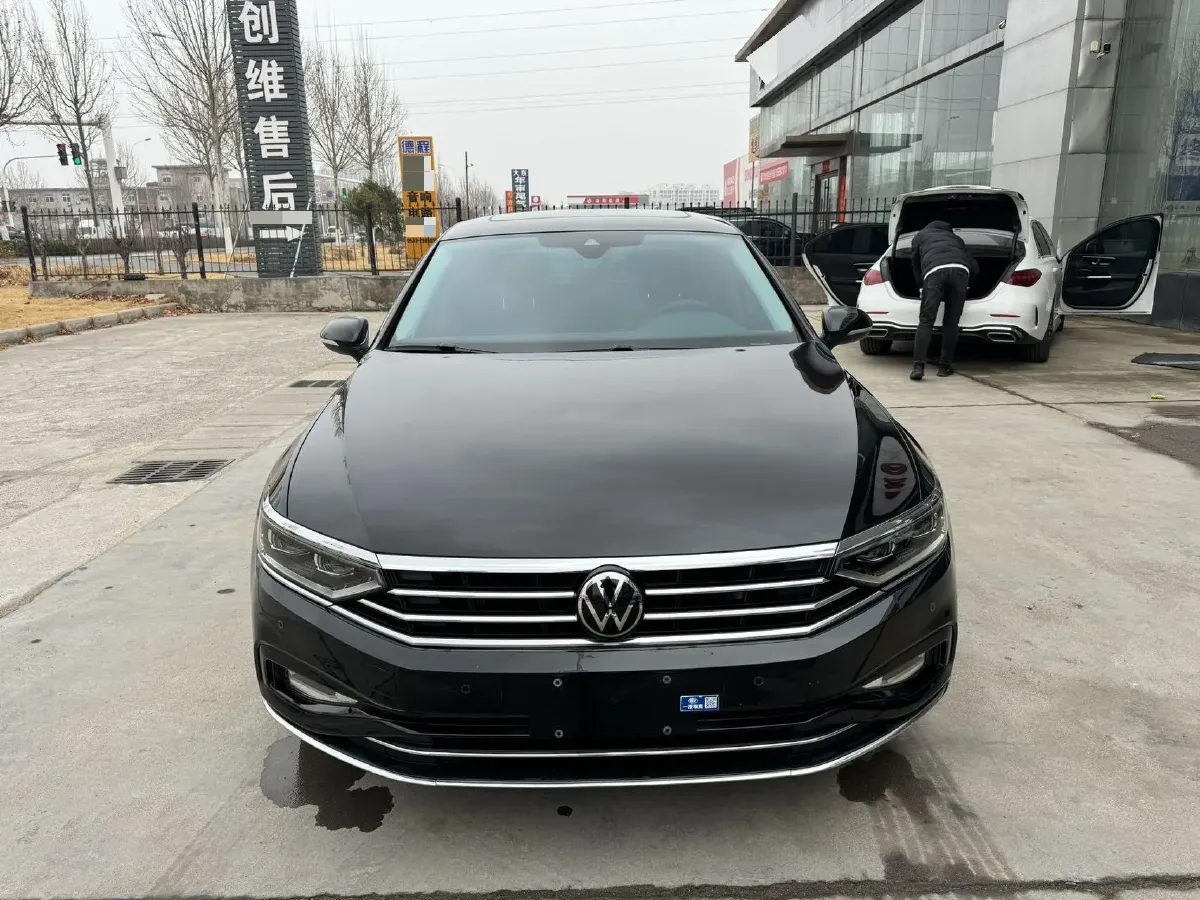 2020 Volkswagen Magotan 2.0T 220HP L4 7DCT,autocango,china used car exporter,china ev exporter,chinese used car exporter,chinese used ev exporter